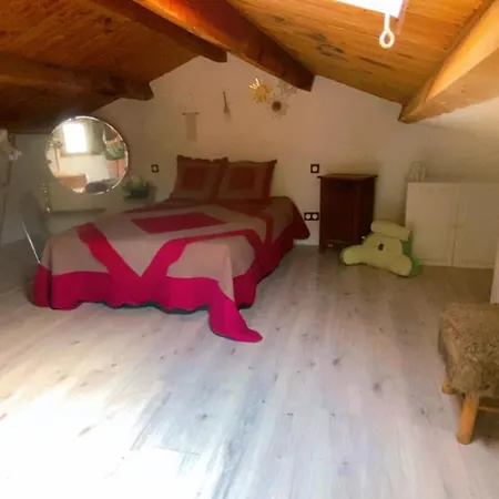 Hébergement de vacances Maison De Charme Avec Terrasse Hauteurs D Ota *